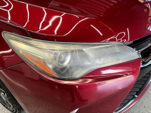Used 2016 Toyota Camry SE FWD image 31