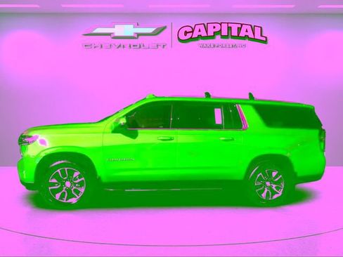 Used 2021 Chevrolet Suburban LT w/ LT Signature Package AWD/4WD image 2