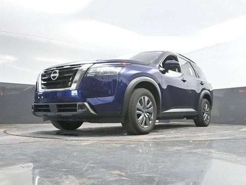 Used 2025 Nissan Pathfinder SV FWD image 48