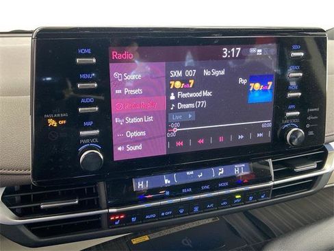 Certified 2024 Toyota Sienna Platinum image 25