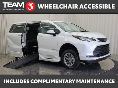 Used 2022 Toyota Sienna XLE