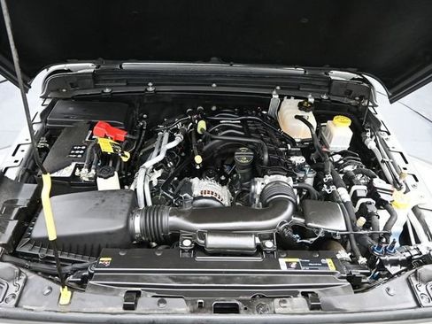 Used 2022 Jeep Gladiator Overland image 40