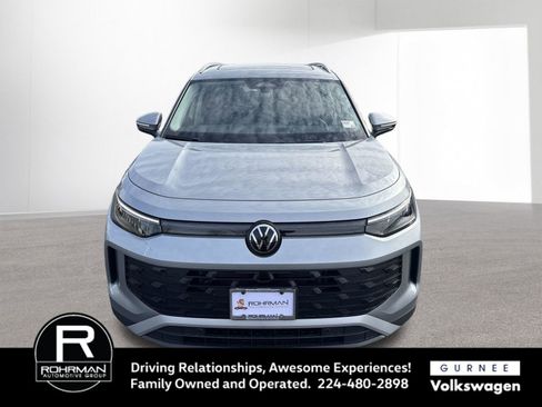 New 2026 Volkswagen Tiguan SE AWD/4WD image 3