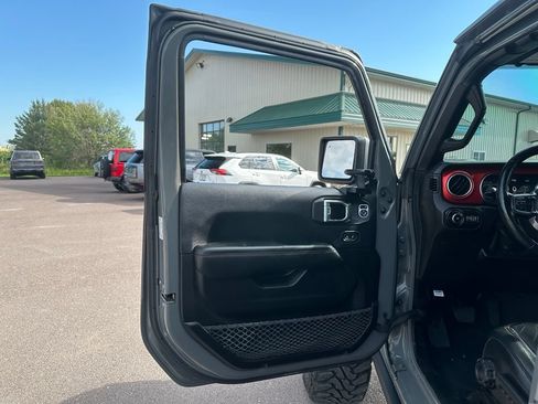 Used 2019 Jeep Wrangler Unlimited Rubicon AWD/4WD image 6