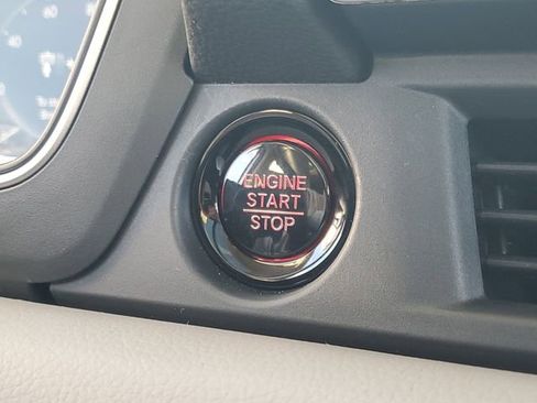 Used 2024 Honda Pilot Elite image 33