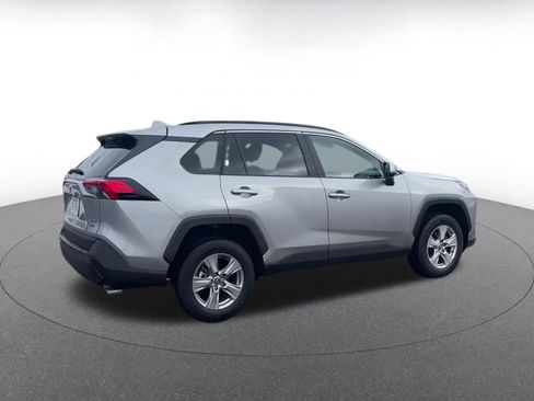 Used 2025 Toyota RAV4 XLE image 15