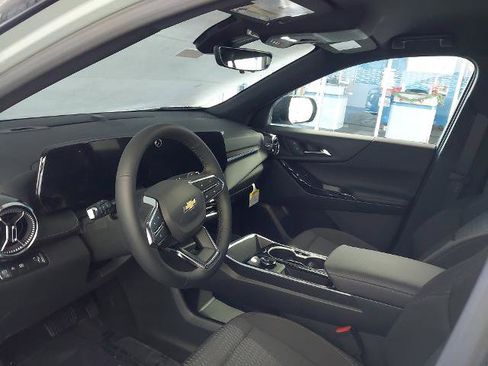 New 2026 Chevrolet Equinox LT w/ Safety and Technology Package image 2