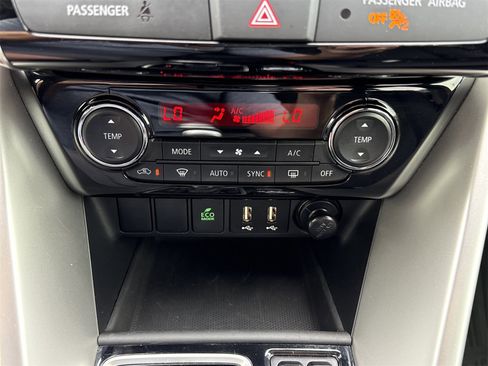 Used 2024 Mitsubishi Eclipse Cross SE image 26