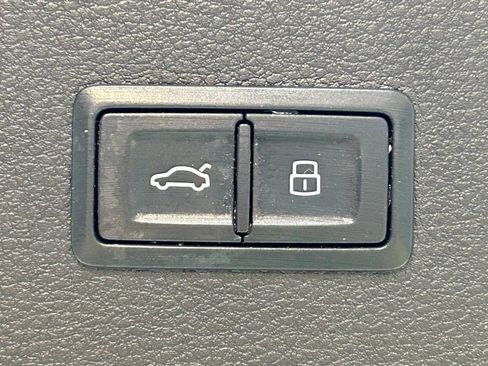 Used 2023 Audi Q5 2.0T Premium Plus w/ Premium Plus Package image 16