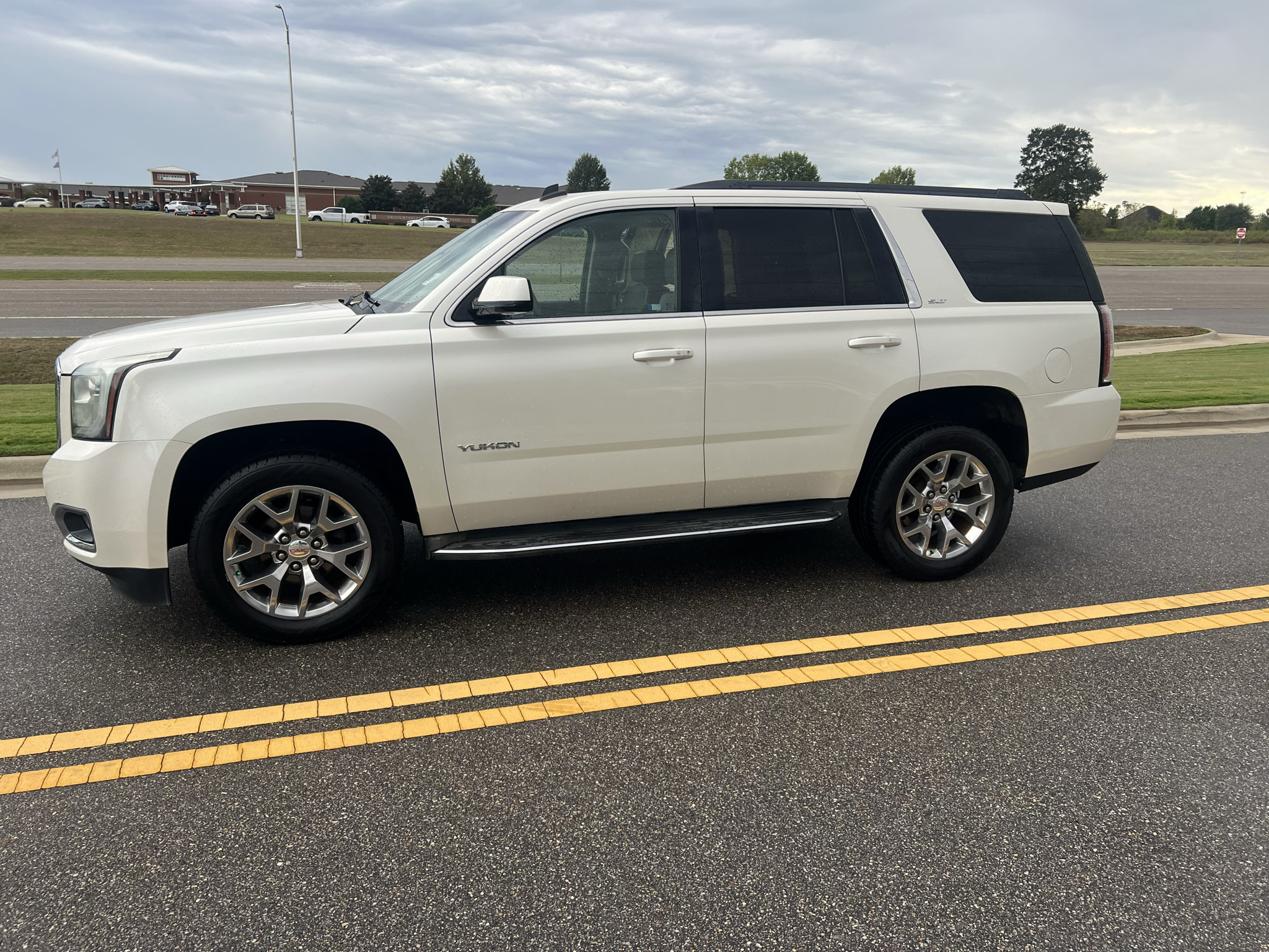 Used 2015 GMC Yukon SLT w/ Open Road Package RWD image 13