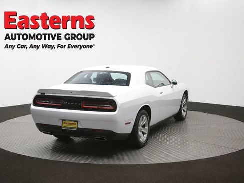 Used 2022 Dodge Challenger SXT image 37