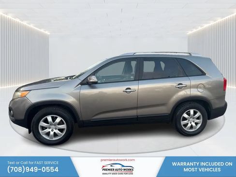 Used 2011 Kia Sorento 2WD w/ Convenience Pkg image 9