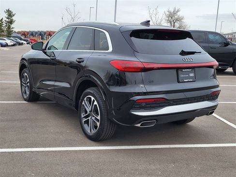 Certified 2025 Audi Q5 Premium Plus w/ Premium Plus image 3