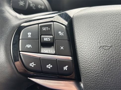 Used 2022 Ford Explorer Platinum w/ Equipment Group 601A image 30