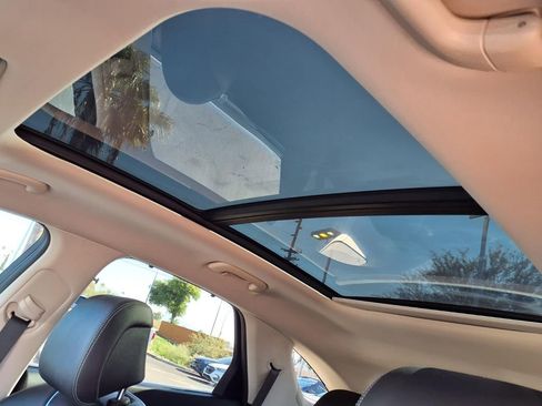 Used 2023 Genesis GV70 2.5T w/ Advanced Package image 3