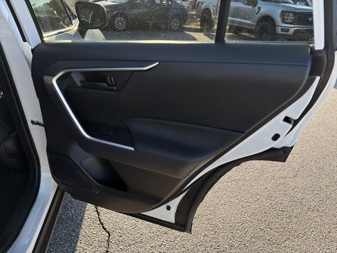 Certified 2025 Toyota RAV4 LE image 27