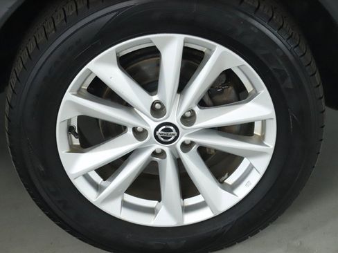 Used 2019 Nissan Rogue Sport SV image 10