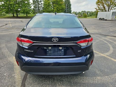 Used 2024 Toyota Corolla LE FWD image 5