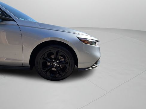 Used 2025 Honda Accord SE image 32