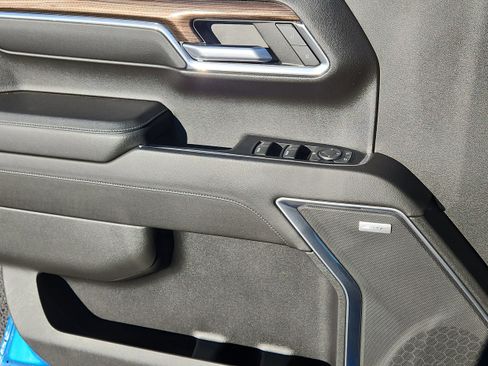 Used 2022 Chevrolet Silverado 1500 RST w/ RST All Star Premium Package image 8