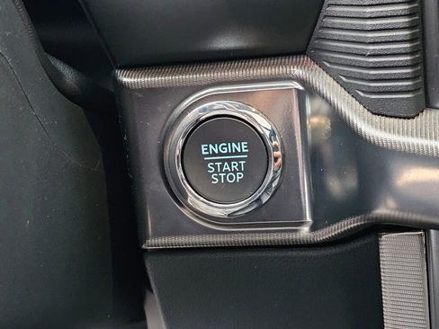 Certified 2025 Ford F150 Platinum w/ FX4 Off-Road Package image 31