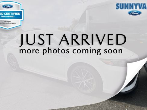Used 2024 Toyota Camry SE FWD image 1
