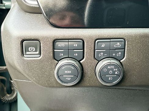 Used 2025 Chevrolet Silverado 3500 LT w/ All Star Edition image 10