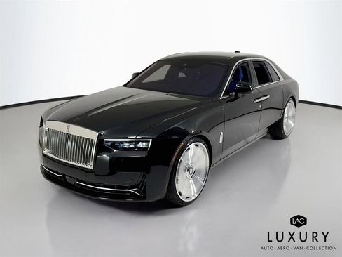 Used 2025 Rolls-Royce Ghost AWD/4WD image 4