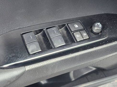 Used 2025 Toyota Camry LE FWD image 17