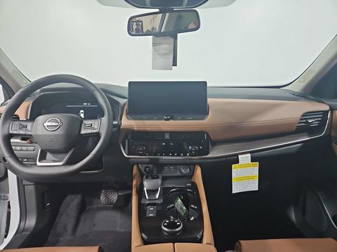New 2026 Nissan Rogue Platinum w/ Platinum Premium Package AWD/4WD image 17