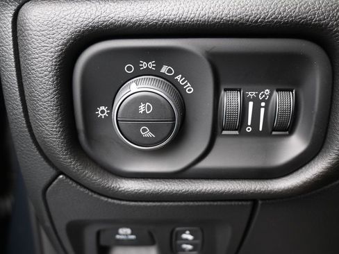 Used 2026 RAM 1500 Laramie AWD/4WD image 24