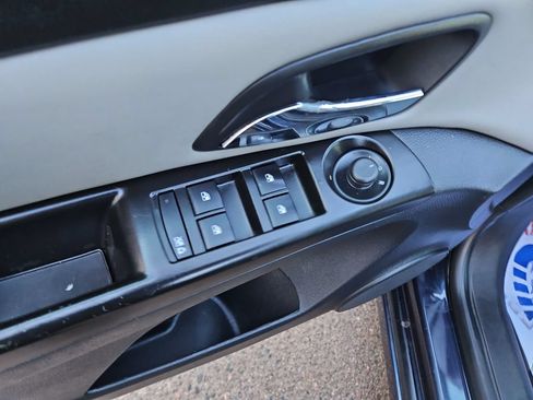 Used 2014 Chevrolet Cruze LS FWD image 11