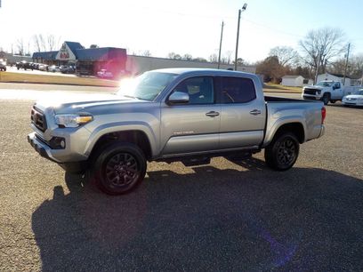 Used 2022 Toyota Tacoma SR5 w/ Technology Package