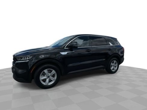 Used 2021 Kia Sorento LX FWD image 4