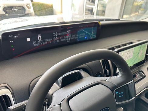 New 2025 Ford Expedition Active image 40