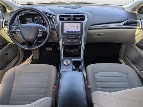 Used 2020 Ford Fusion SE FWD image 18
