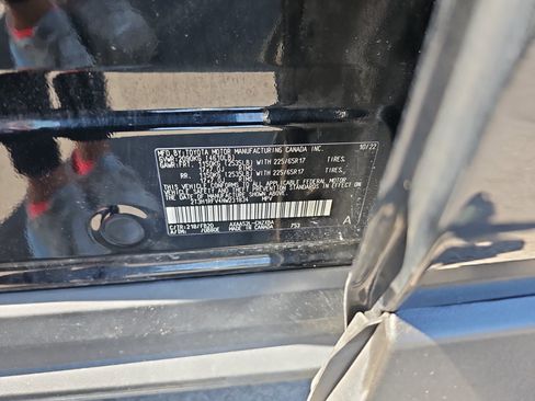 Used 2022 Toyota RAV4 LE FWD image 29