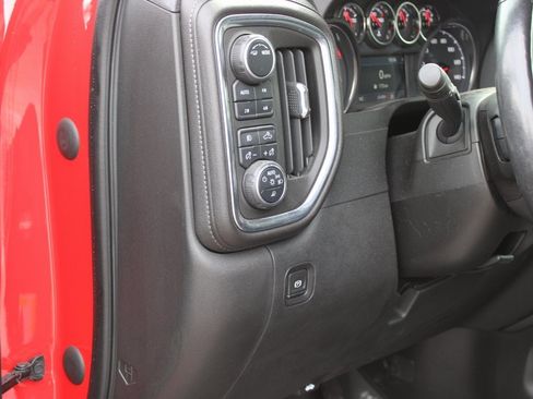 Used 2020 Chevrolet Silverado 1500 LT Trail Boss image 23