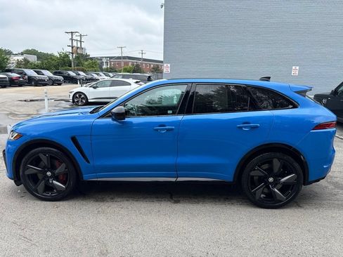 Used 2024 Jaguar F-PACE SVR AWD/4WD image 2