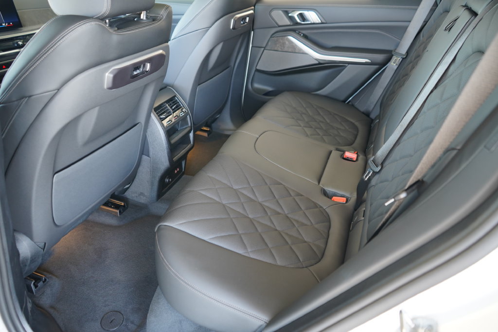 Used 2026 BMW X5 sDrive40i w/ M Sport Package RWD image 20