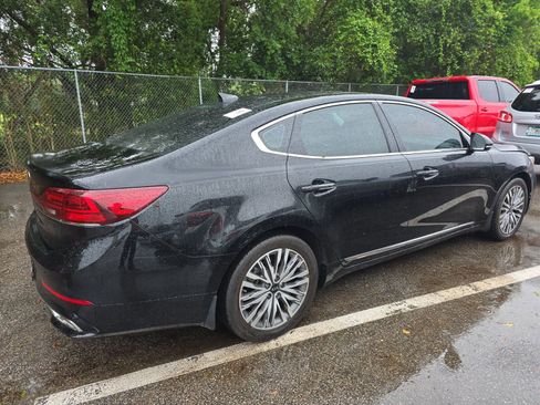 Used 2020 Kia Cadenza Technology image 6