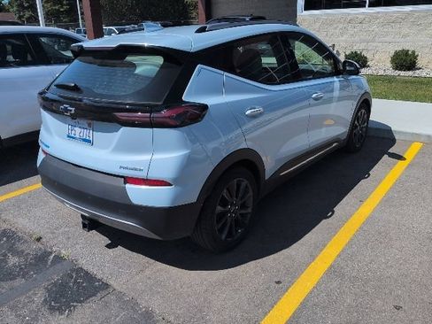 Used 2022 Chevrolet Bolt EUV Premier w/ Launch Edition FWD image 4