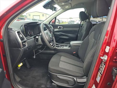 Used 2022 Kia Sorento LX FWD image 11