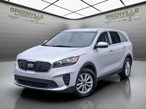 Used 2020 Kia Sorento LX V6 image 2