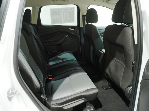 Used 2017 Ford Escape SE w/ Equipment Group 201A AWD/4WD image 15