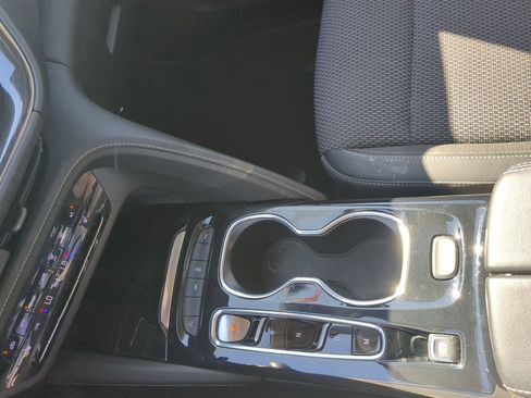 Used 2022 Buick Envision Preferred FWD image 17