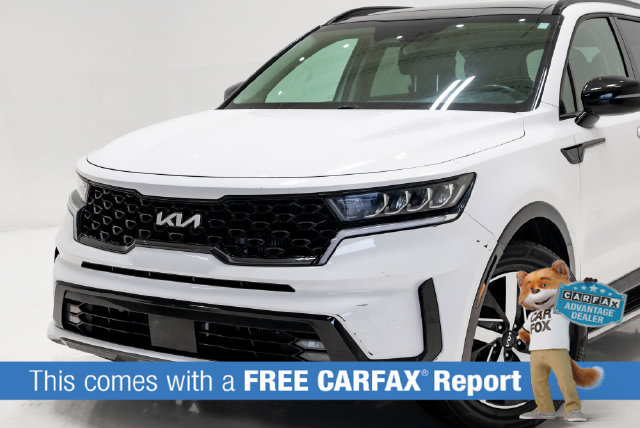 Used 2023 Kia Sorento EX w/ Panoramic Sunroof Package FWD image 2