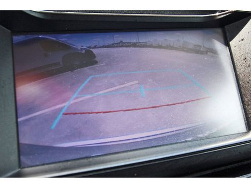 Used 2018 Toyota RAV4 LE FWD image 26