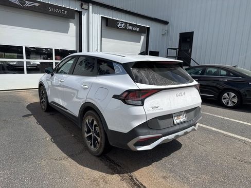 Used 2023 Kia Sportage EX image 6