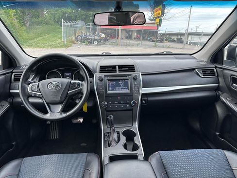 Used 2015 Toyota Camry SE FWD image 21